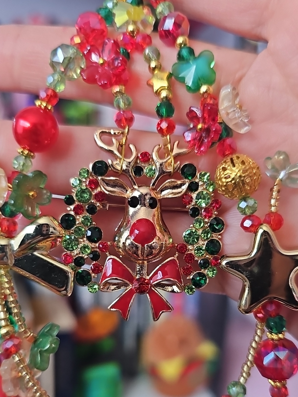 Festive Gold Reindeer Wreath Phone/purse Charm